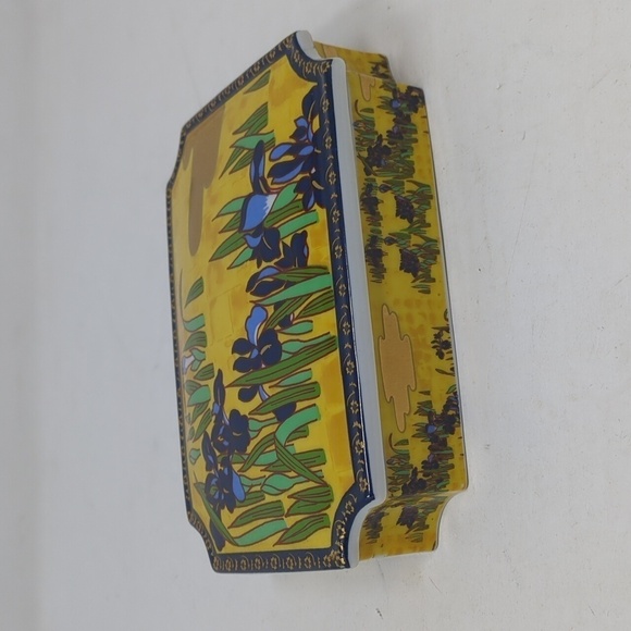Trinket Box Ceramic Cover Floral Purple Iris Enesco 1979 Jewelry Yellow Gold 6" - Picture 2 of 9